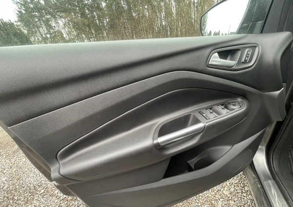 Ford Kuga cena 62900 przebieg: 140000, rok produkcji 2015 z Czerwionka-Leszczyny małe 106